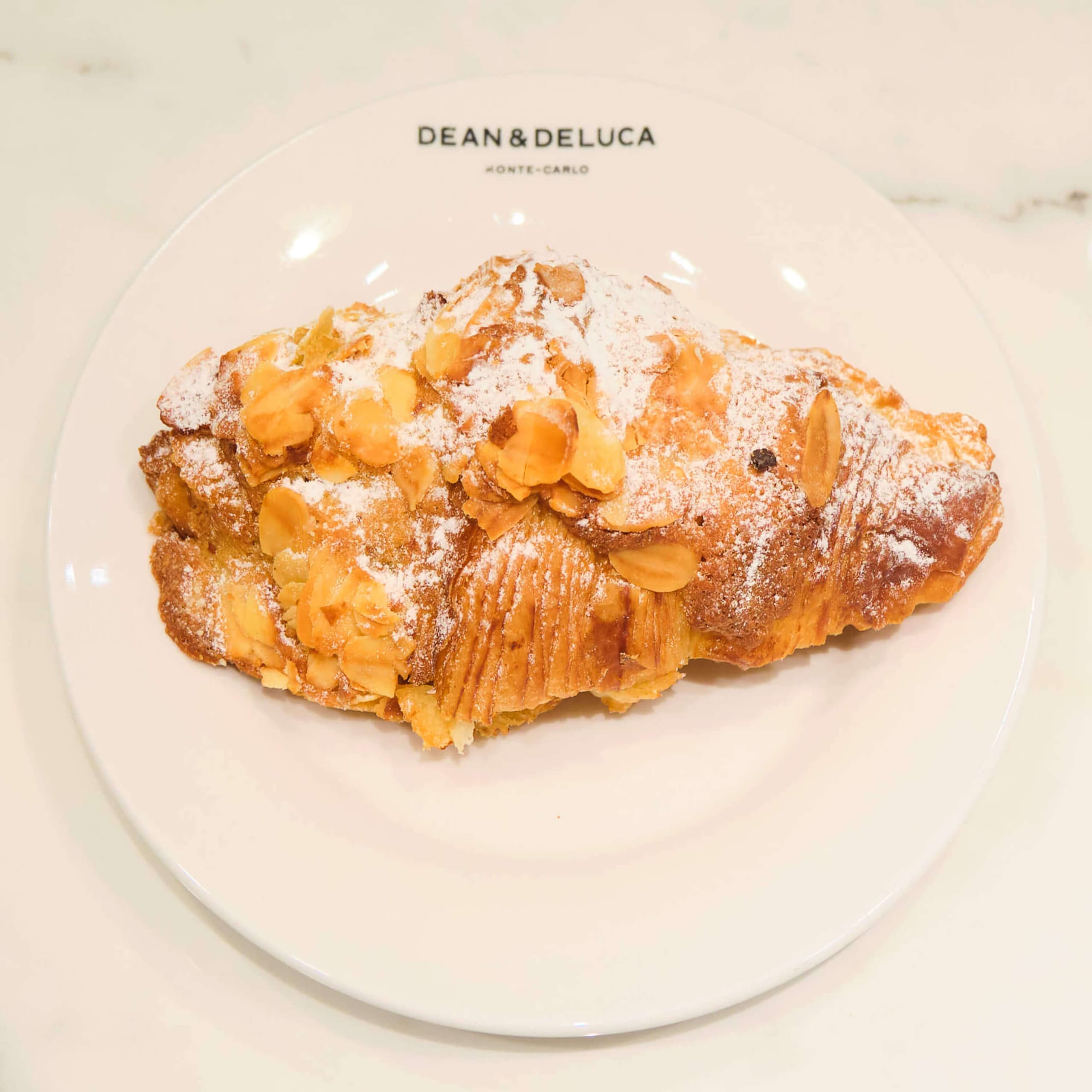 Croissant à l'Amande - Menu item