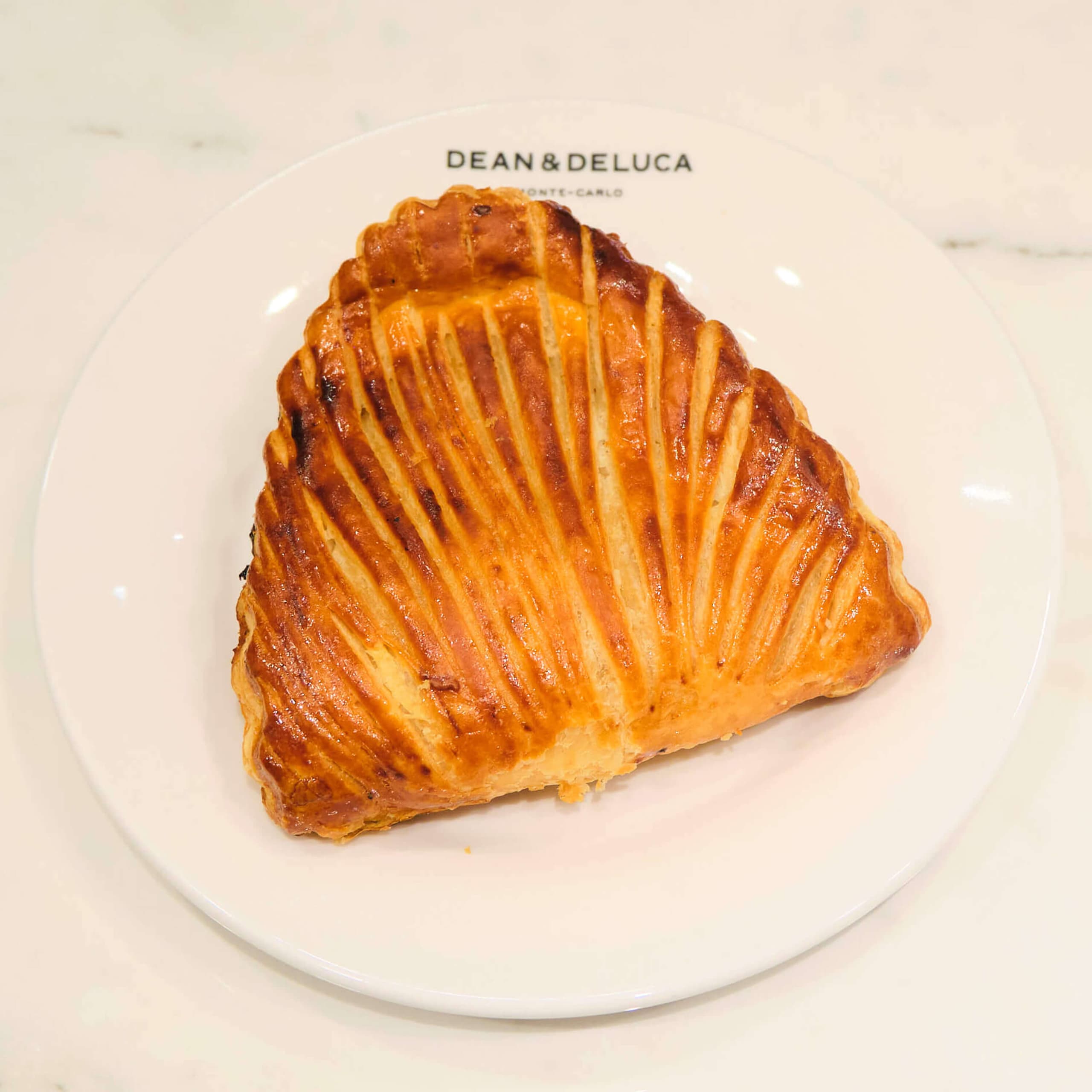 Chausson aux pommes - Menu item