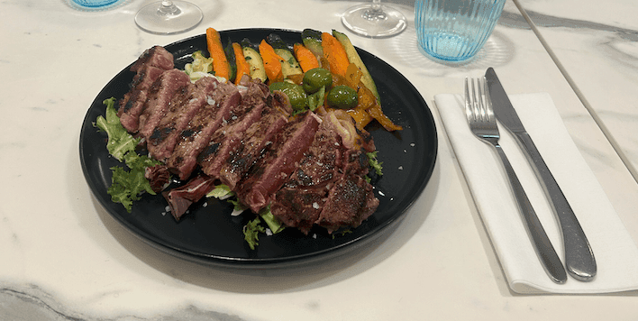 Tagliata de boeuf et légumes - Menu item