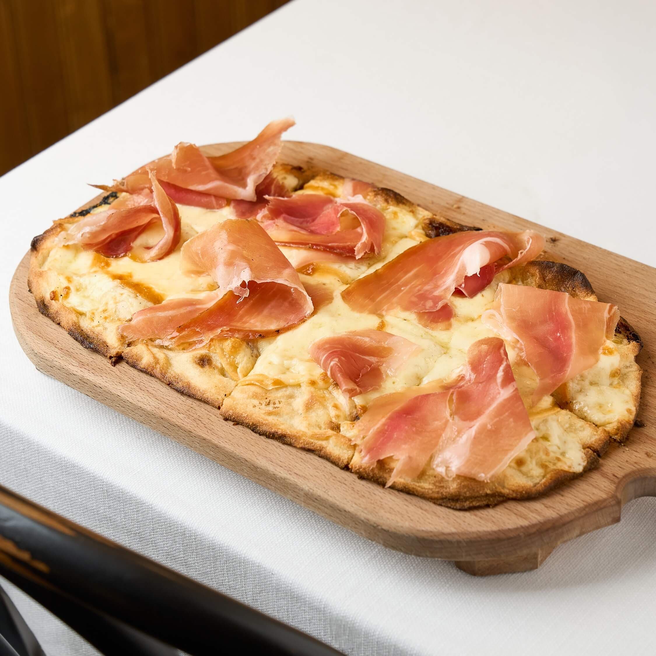 Caciocavallo e prosciutto di Parma - Menu item