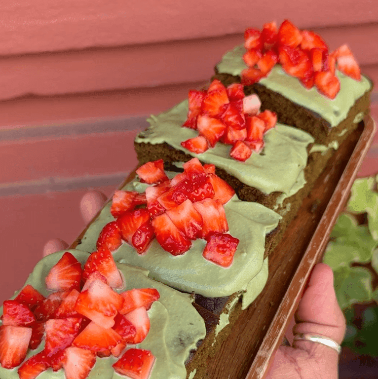 Gâteau de la Semaine : Cake au matcha et fraise - Menu item