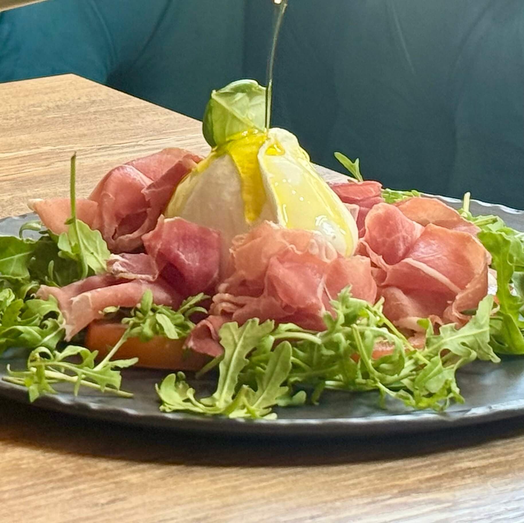 Caprese plus - Menu item