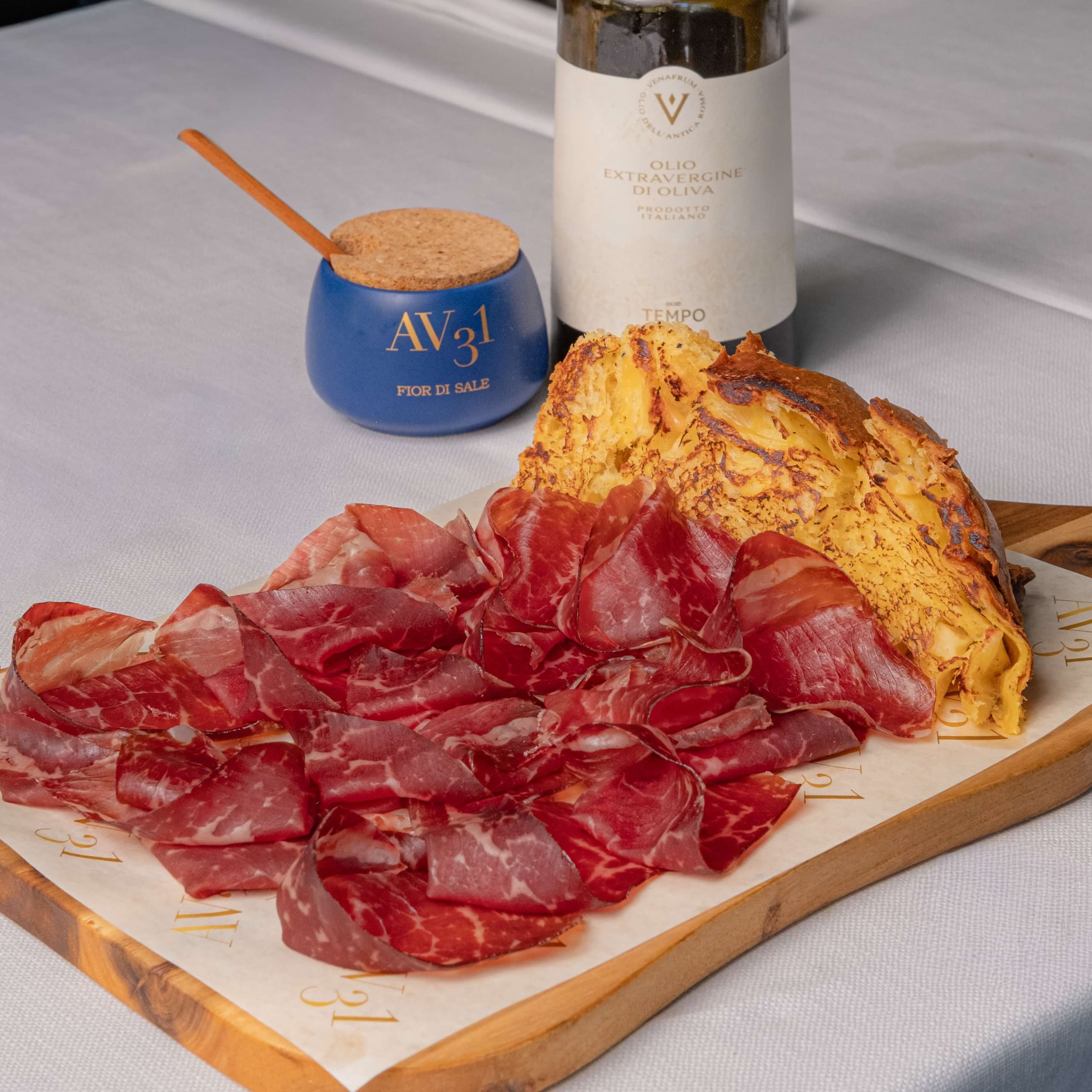 Cecina de Boeuf Wagyu & Panettone salato - Menu item
