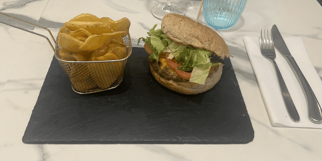 Cheeseburger - Menu item
