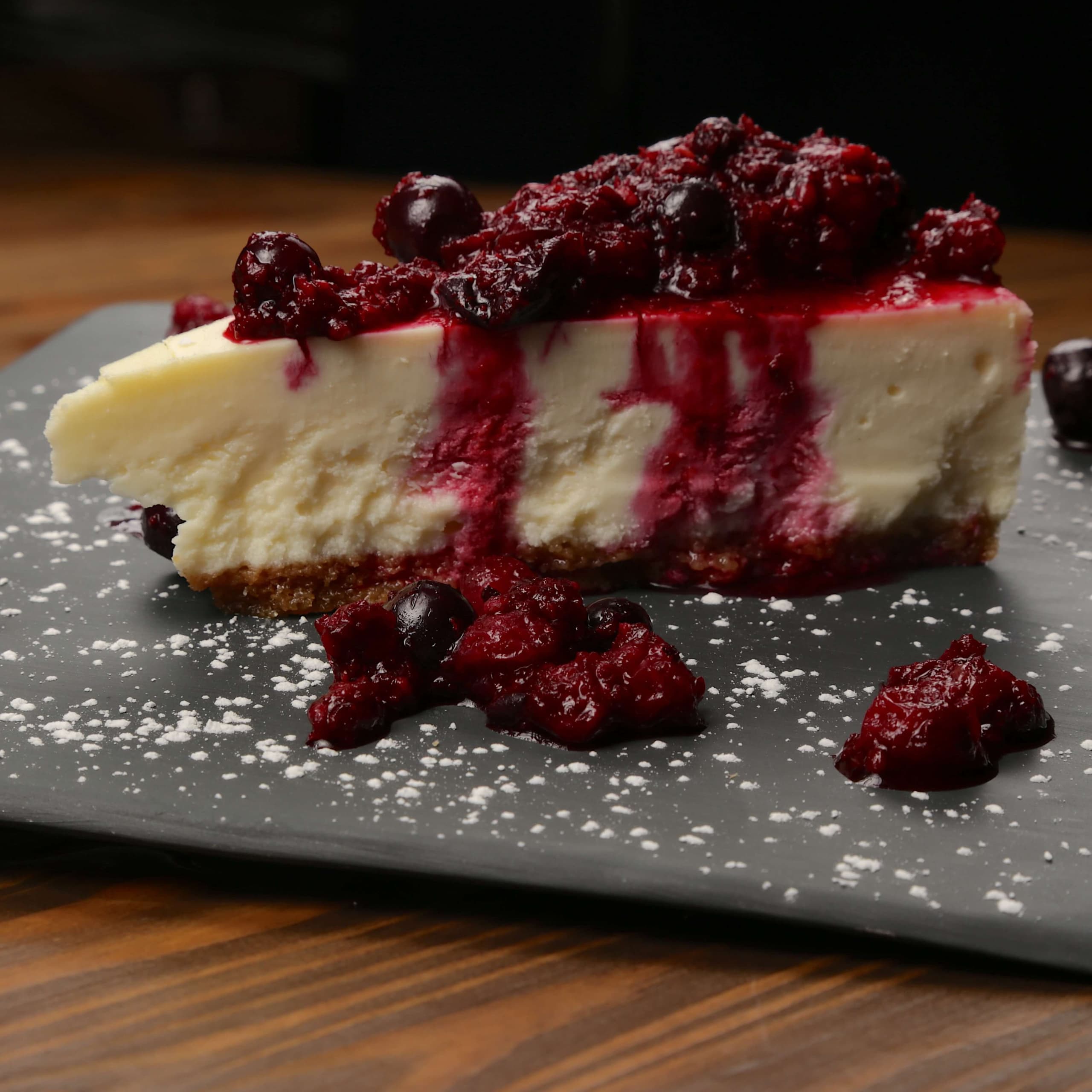 Cheesecake Fruits Rouge - Menu item