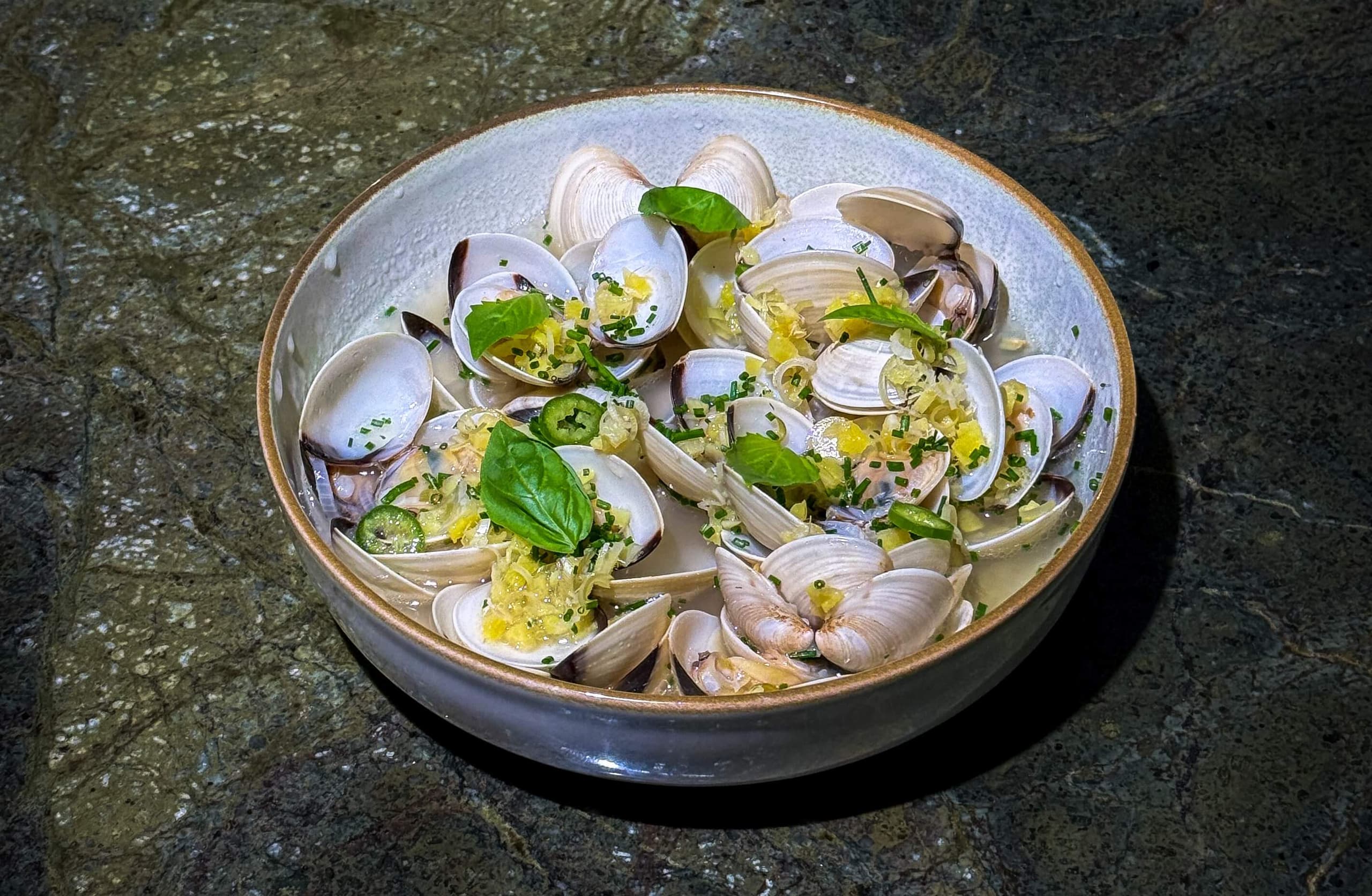 Palourdes au gingembre et Citronelle - Menu item