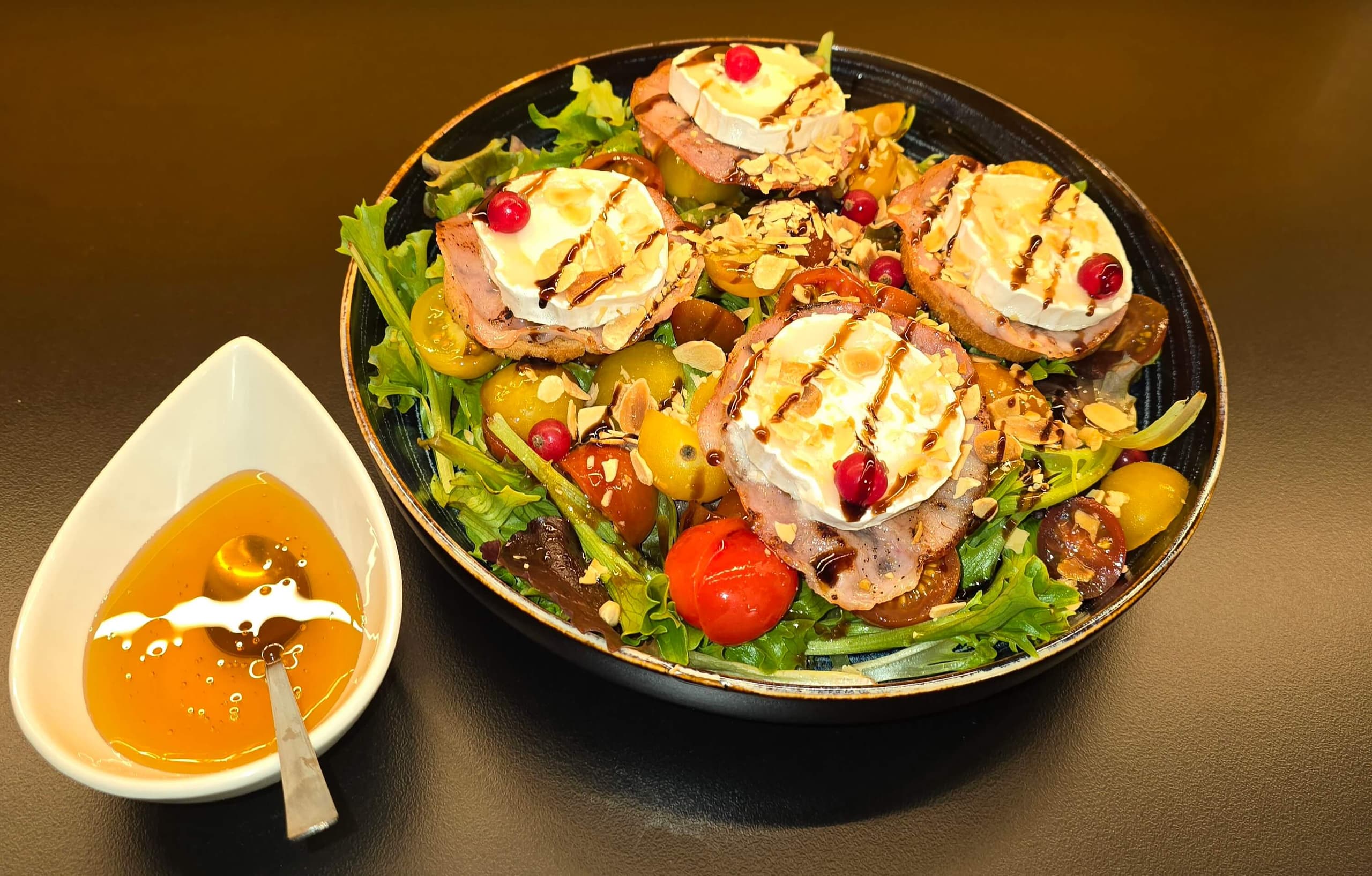 Salade de Chêvre Chaud - Menu item