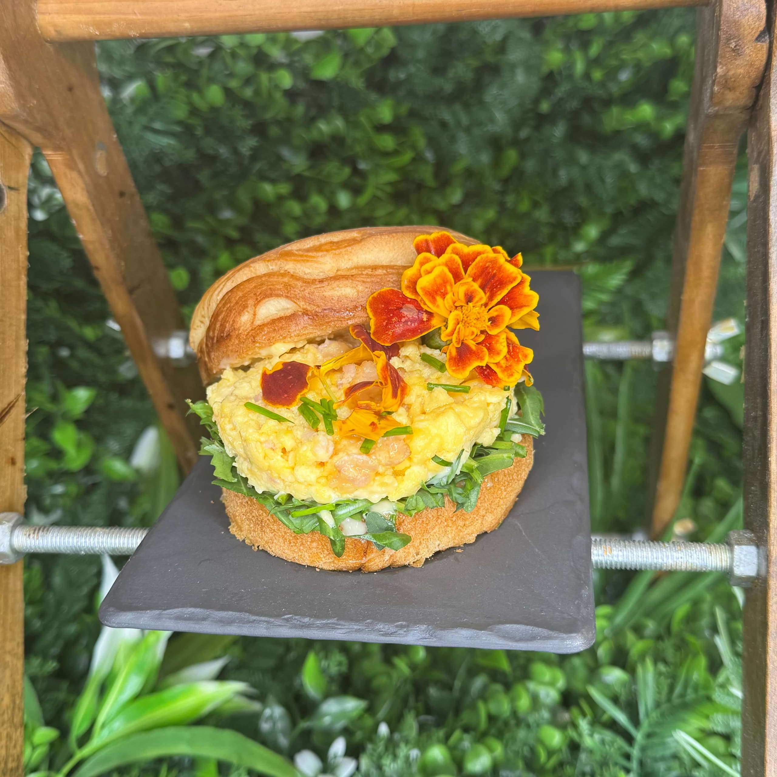 Le Déjeuner - Menu item