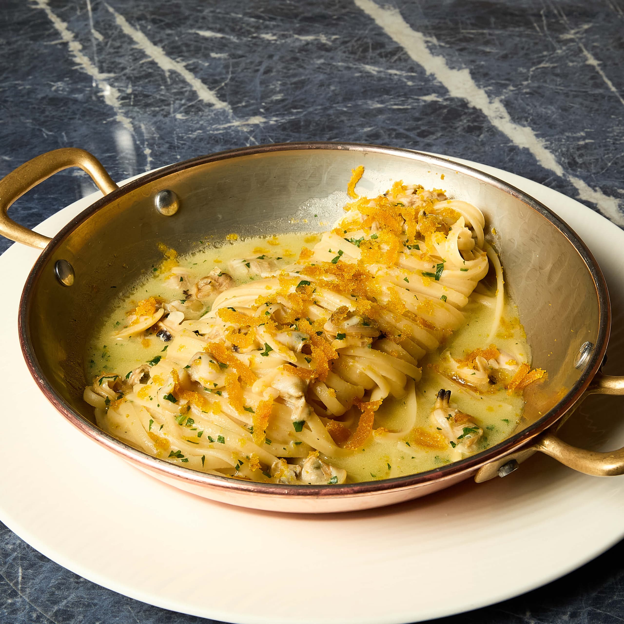 Linguine Vongole et Bottarga - Menu item