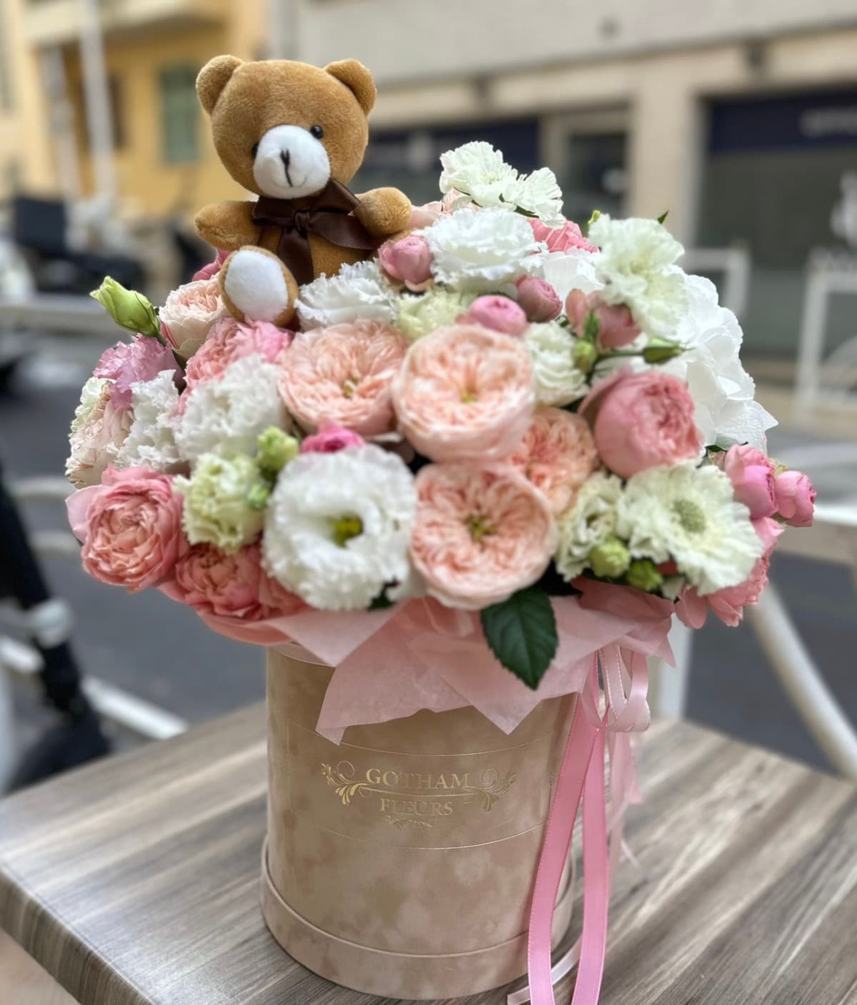 Boîte Moyenne fleurs avec nounours  - Menu item