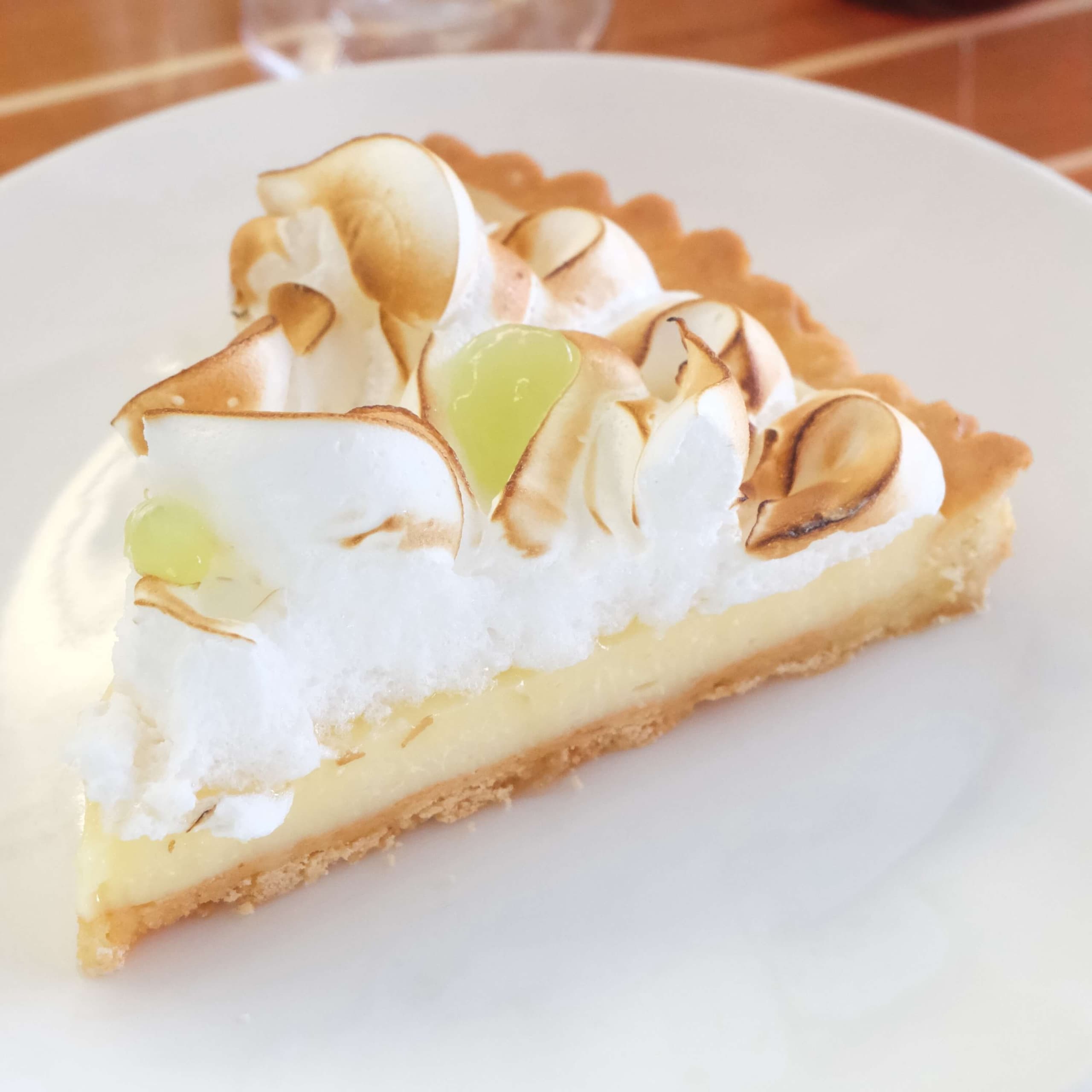 Meringue avec crème de citron - Menu item