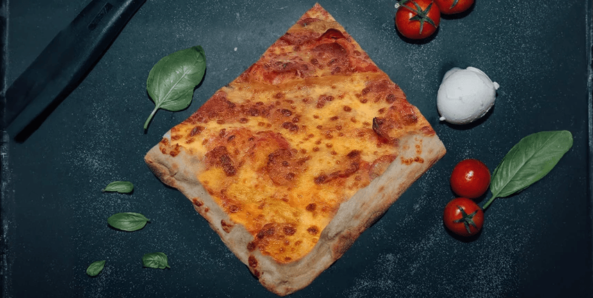 Pizza Diavola 60x40 - Menu item