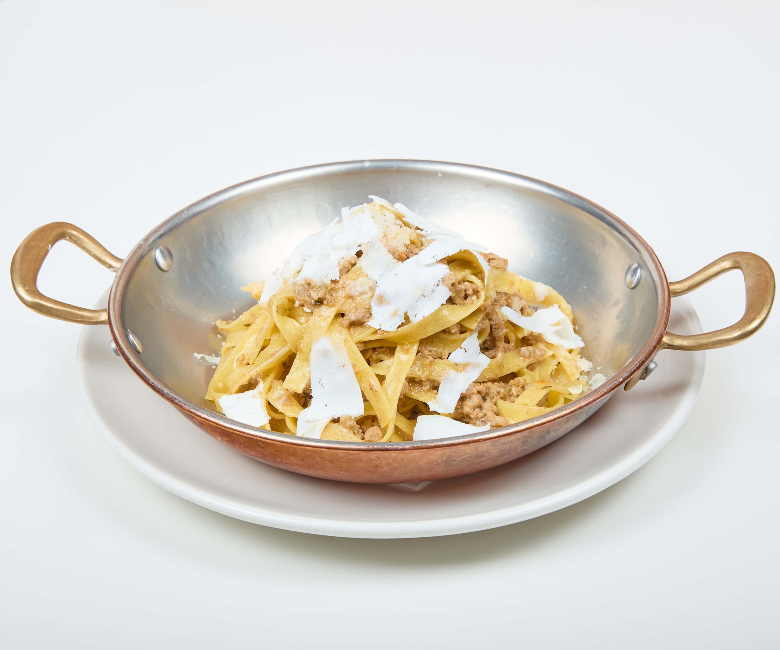 Pappardelle, ragù de veau et ricotta salée - Menu item