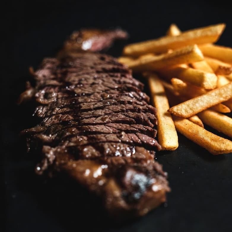 Entrecôte 200g avec sauce au poivre - Menu item