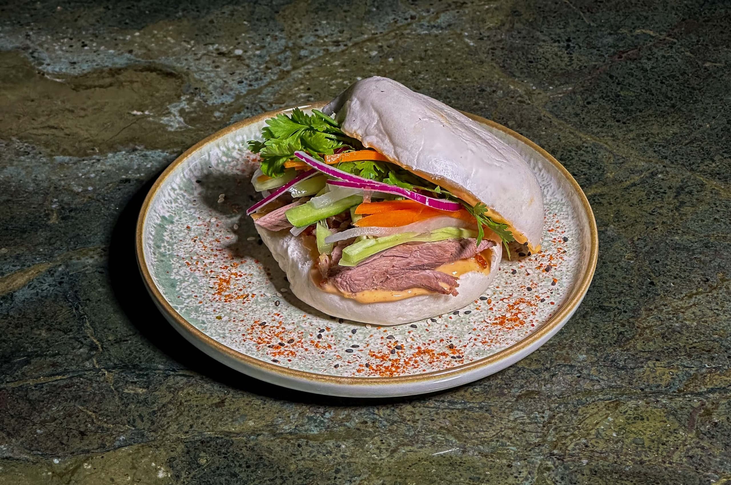 Bao au porc effiloché - Menu item