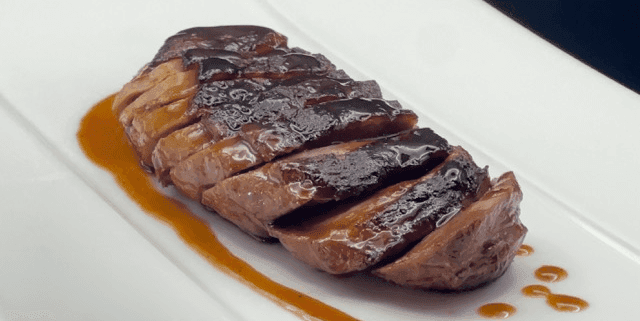 Magret de canard au miel & romarin - Menu item