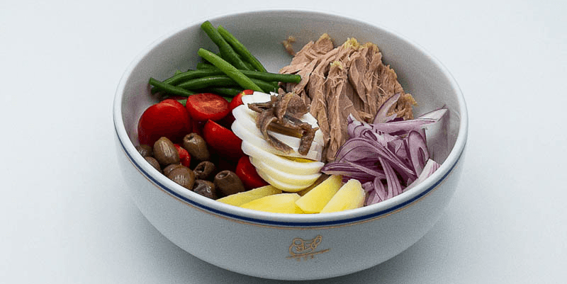 Salade niçoise - Menu item