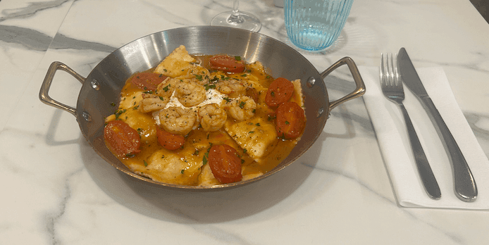 Ravioli farcis au citron et ricotta, gambas - Menu item