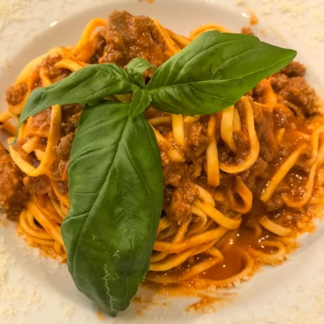 Tagliolini à la bolognaise - Menu item