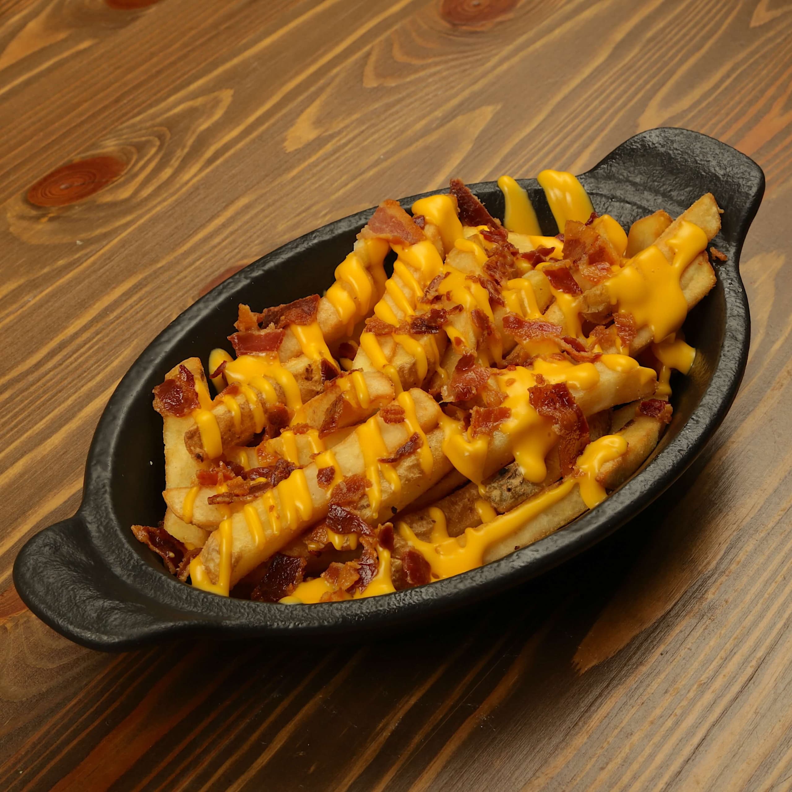 Wild Fries Cheddar & Bacon - Menu item