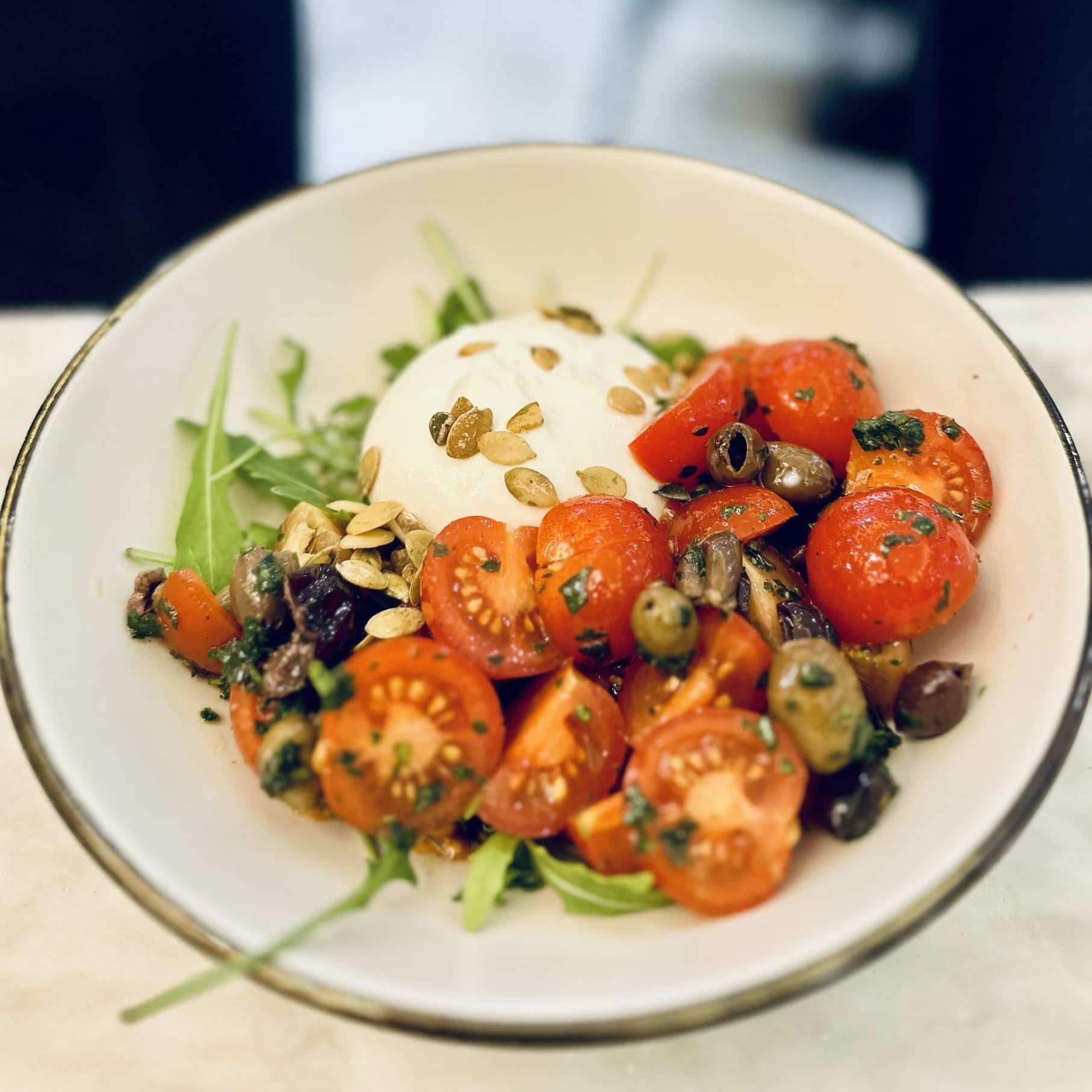 Burrata & tomates - Menu item