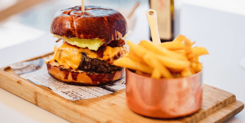 Smashed Cheeseburger Caffe Milano - Menu item