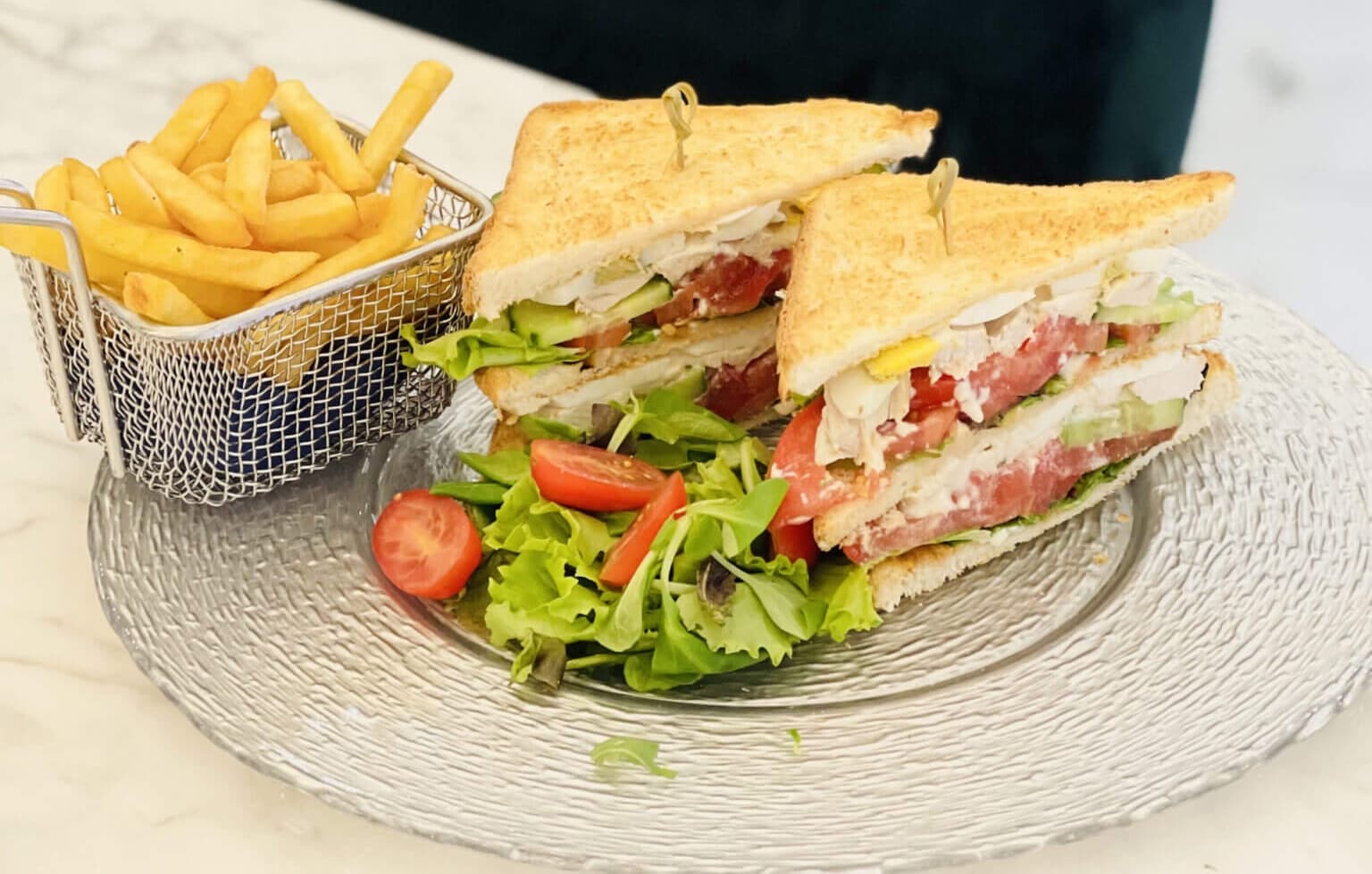 Club sandwich au poulet - Menu item