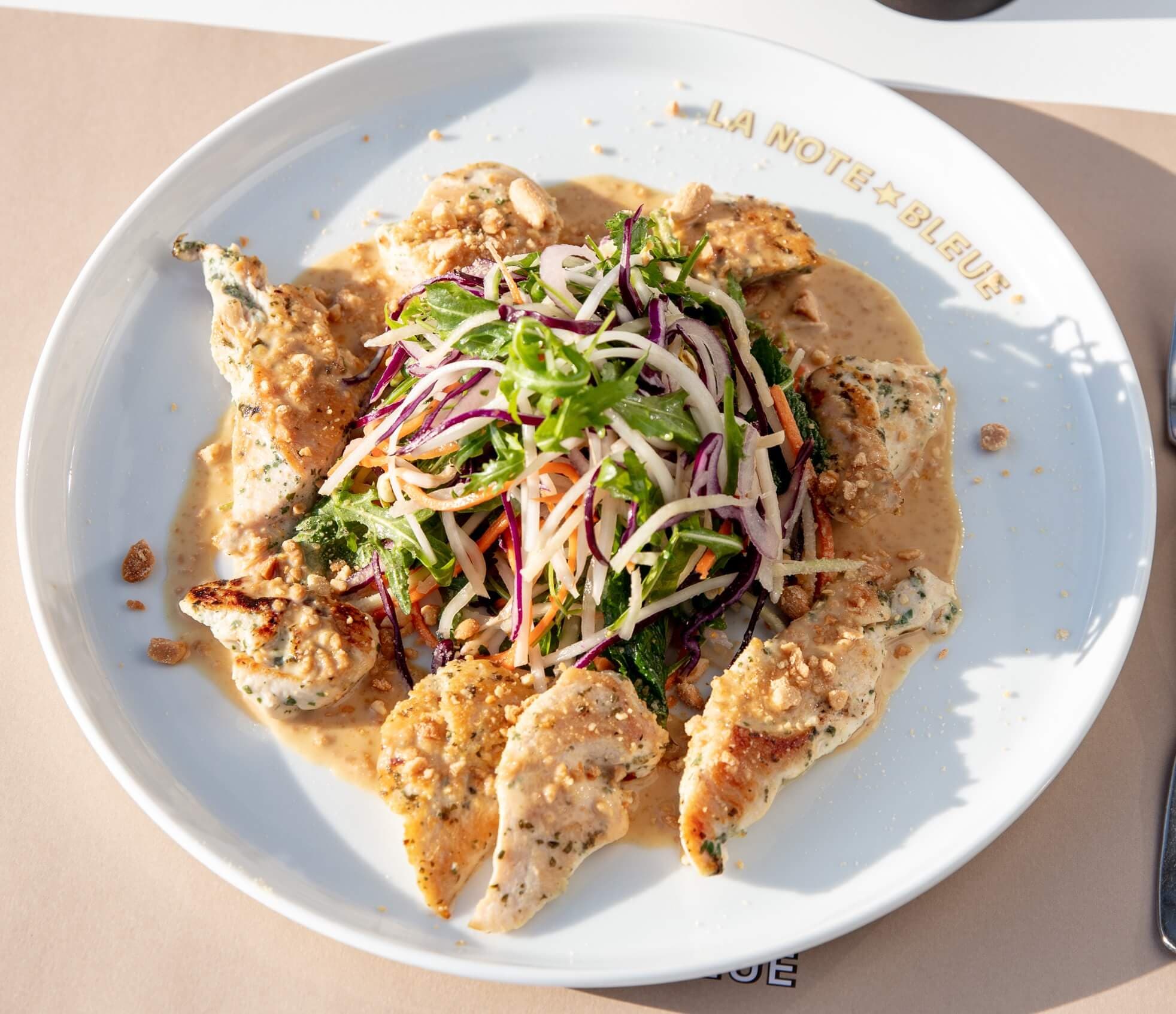 Salade Thaï poulet sauce Goma cacahuète - Menu item