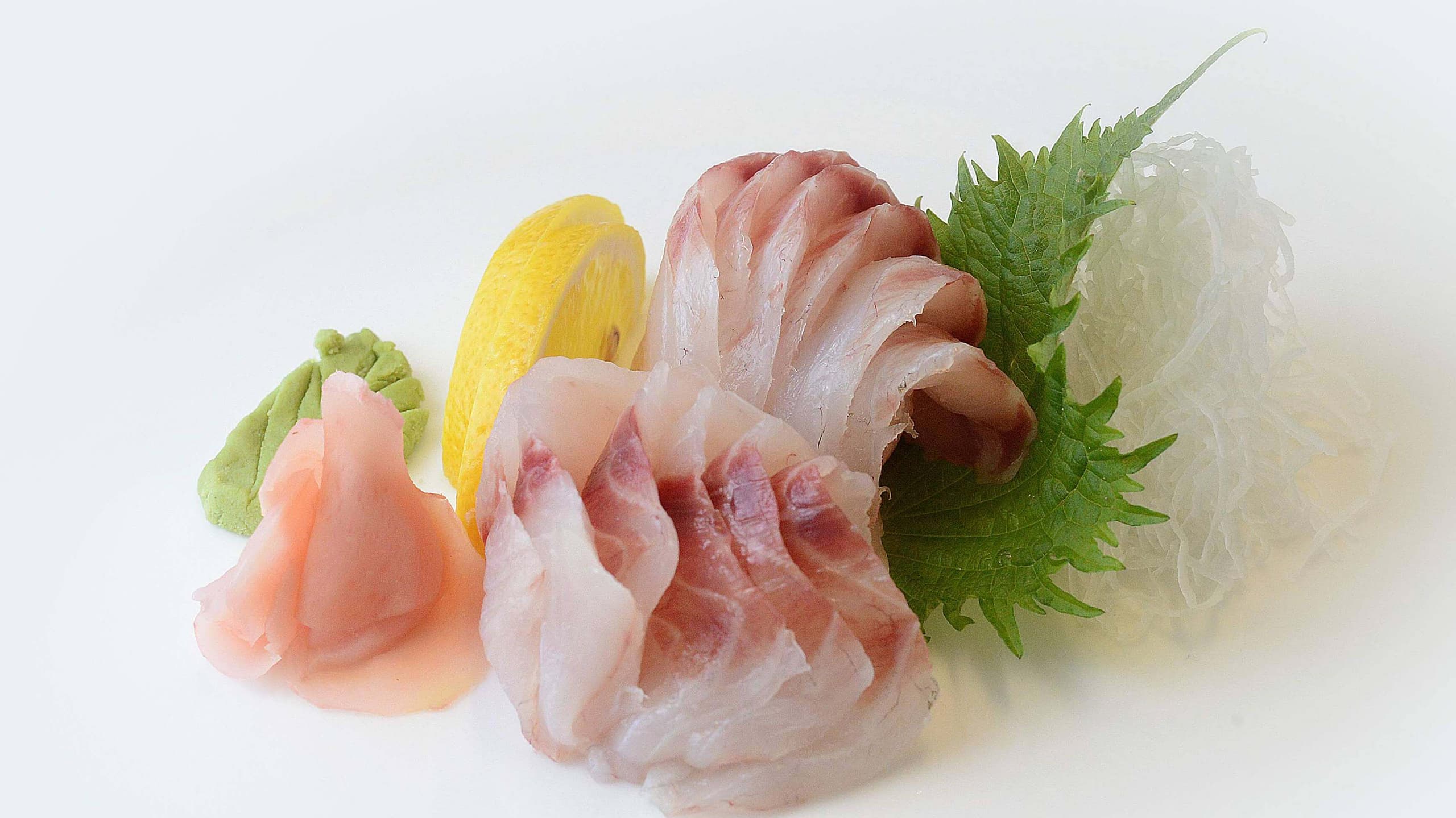 Hamachi Sashimi 12pces - Menu item