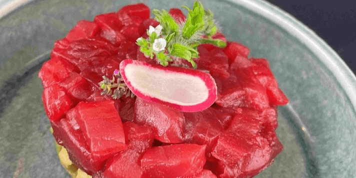 Duo Tartare de saumon et thon avec avocat - Menu item