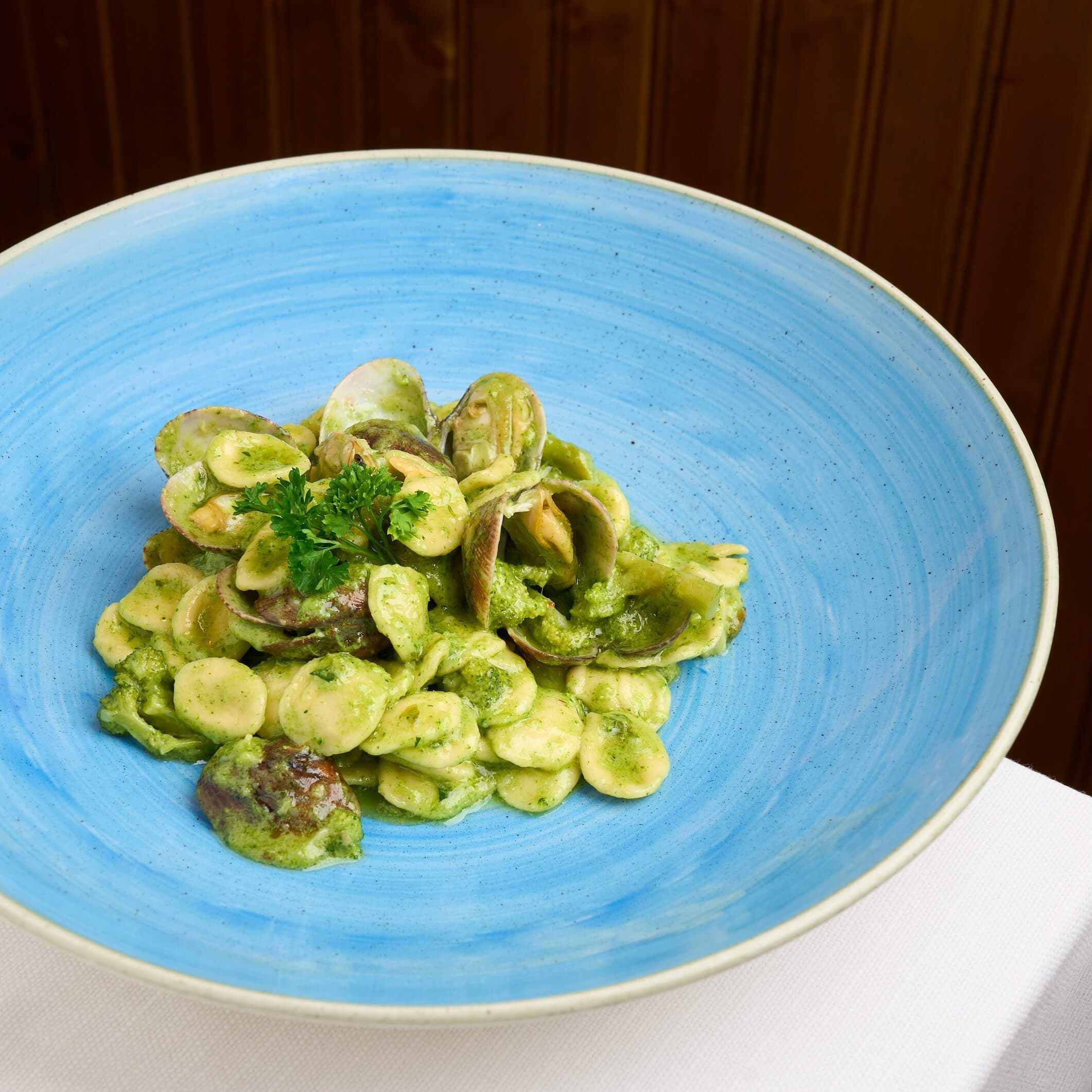 Orecchiette con broccoli e vongole veraci, peperoncino e Pecorino romano D.O.P. - Menu item