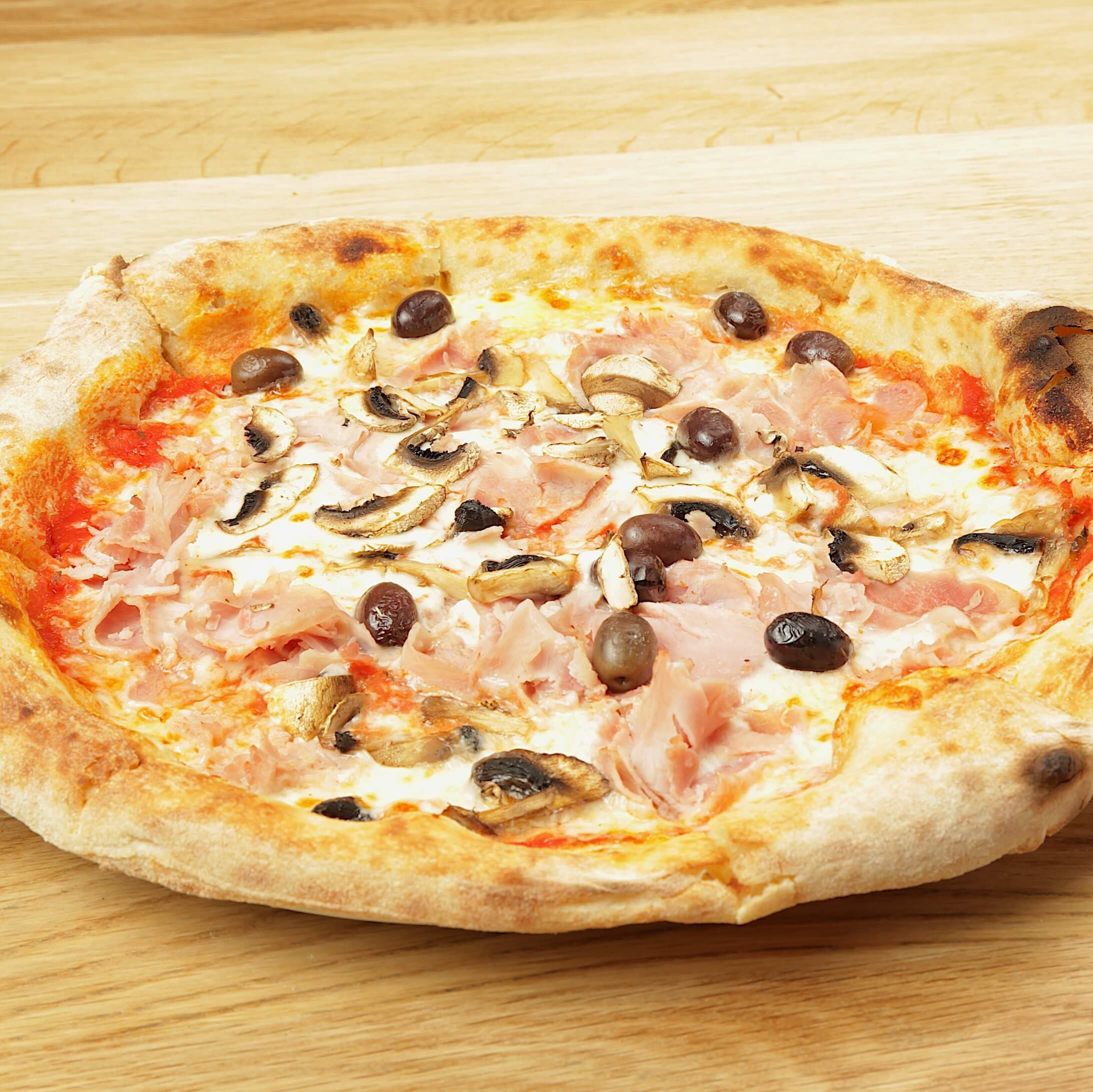 Pizza Reine - Menu item
