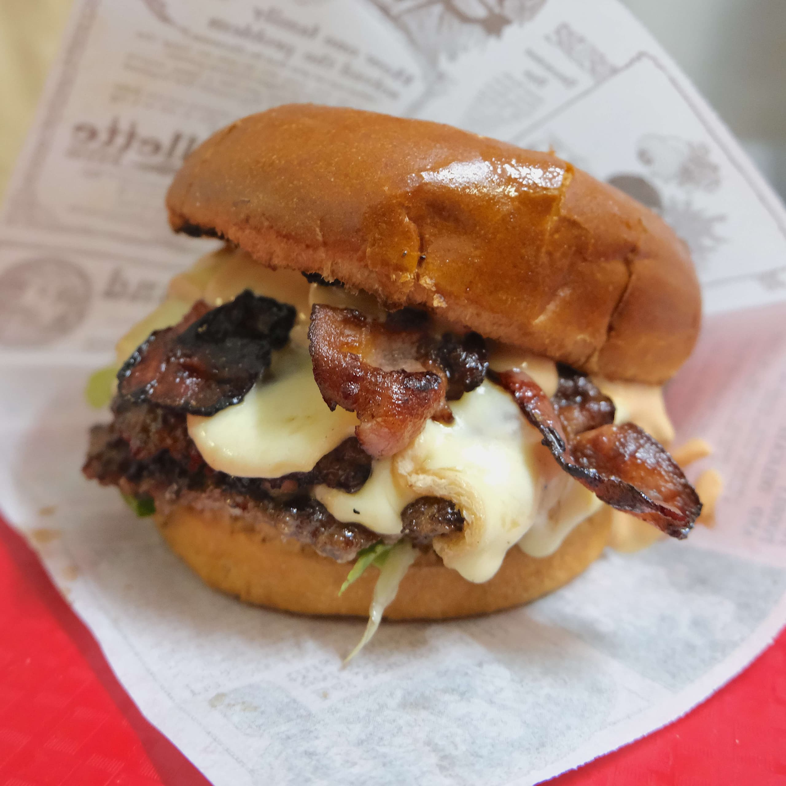 Raclette Burger Combo + Frites Fraîches + Boisson - Menu item