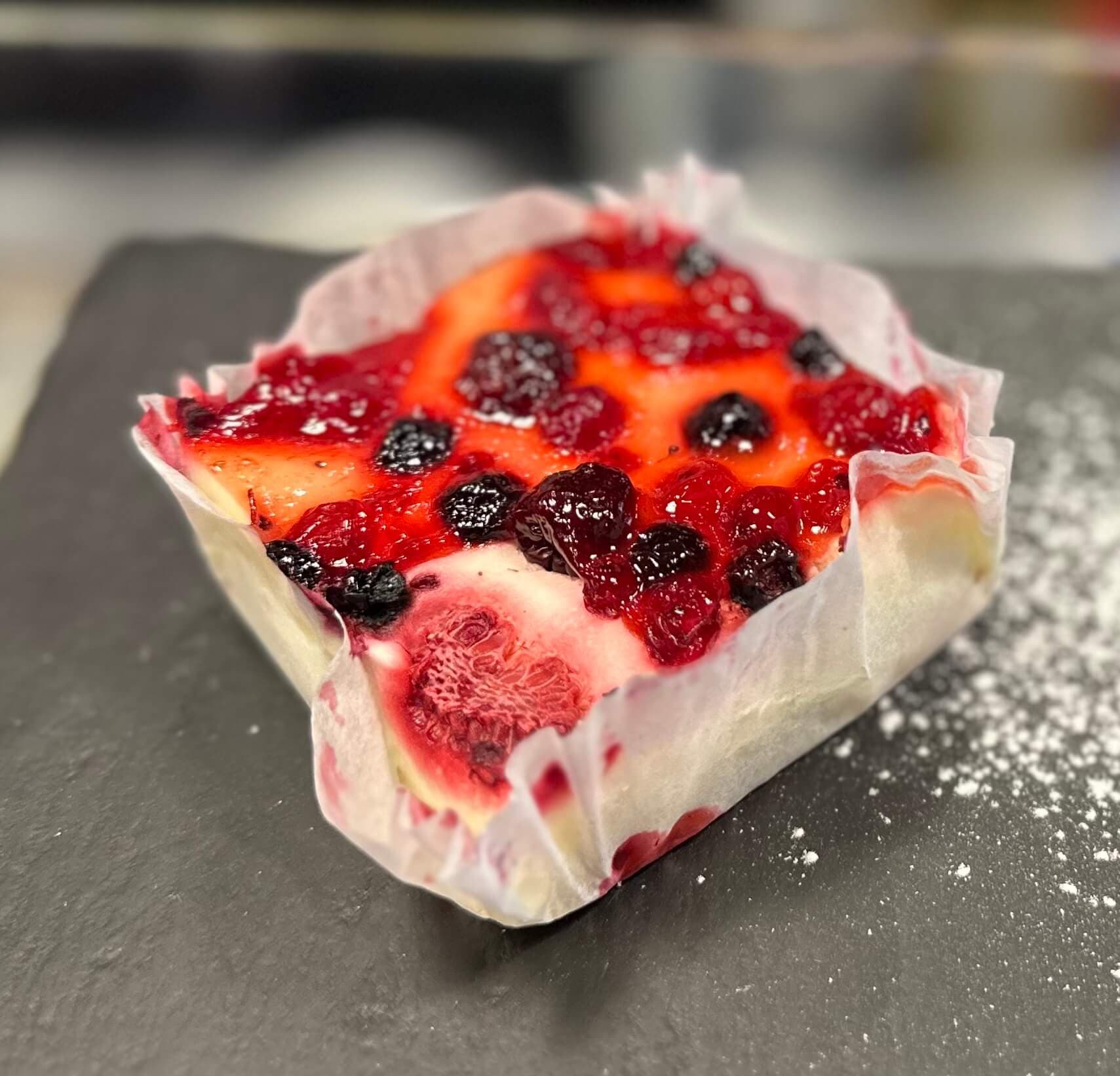 Cheesecake au fruit rouge - Menu item