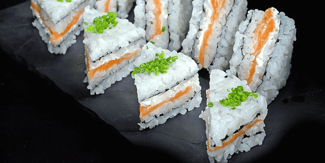 Saumon & fromage Oshizushi - Menu item