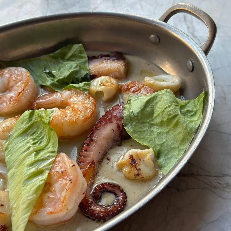 Fruits de mer à la crème truffée - Menu item