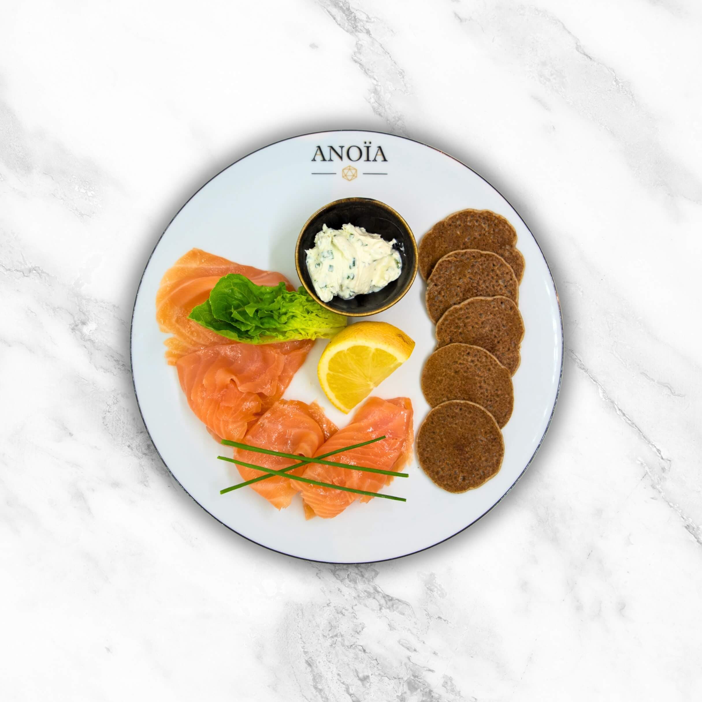 Saumon Fumé Label rouge, blinis de sarrasin et crème ciboulette - Menu item