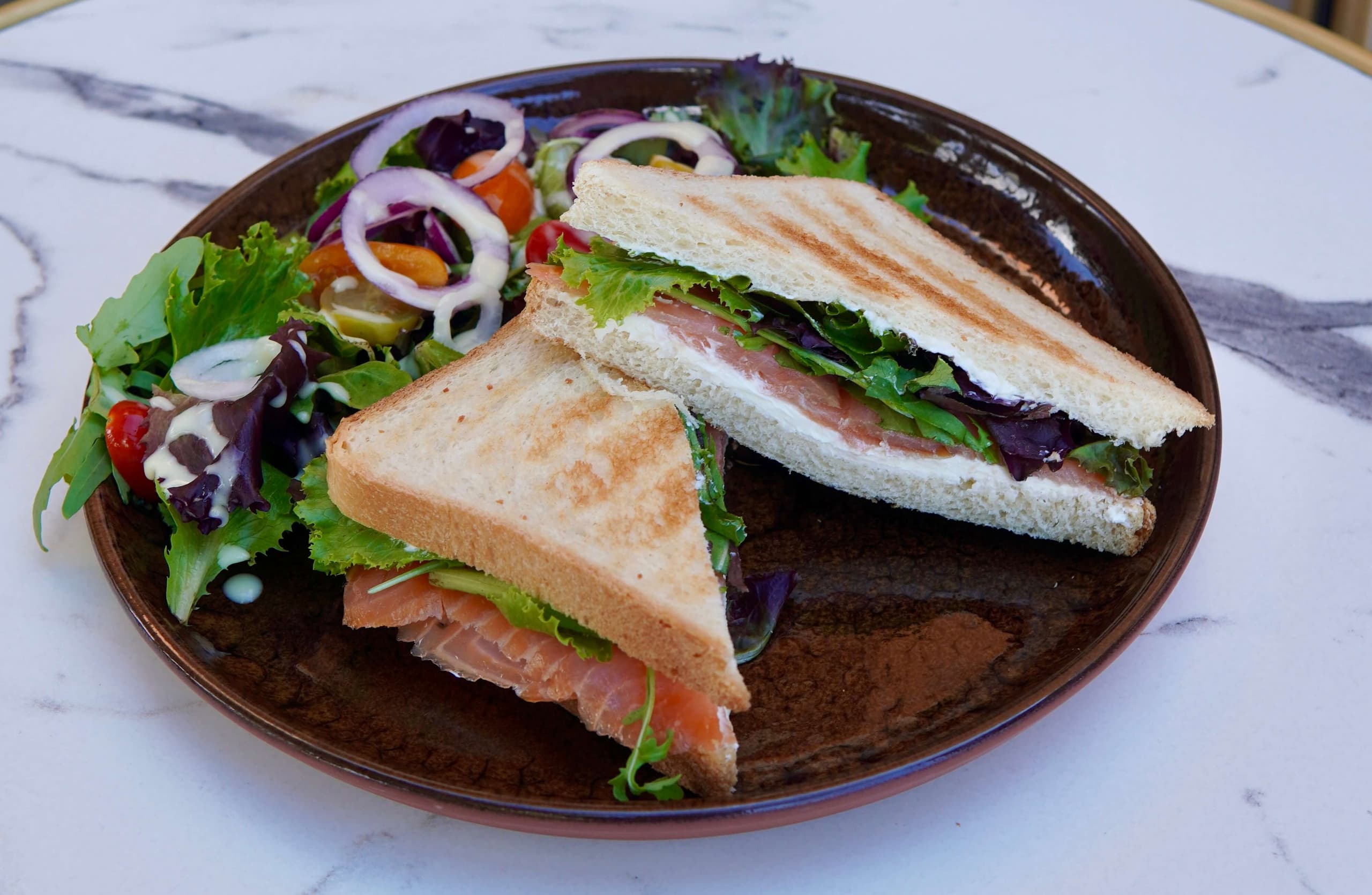 Toast Saumon Fumé, Philadelphia & Roquette - Menu item