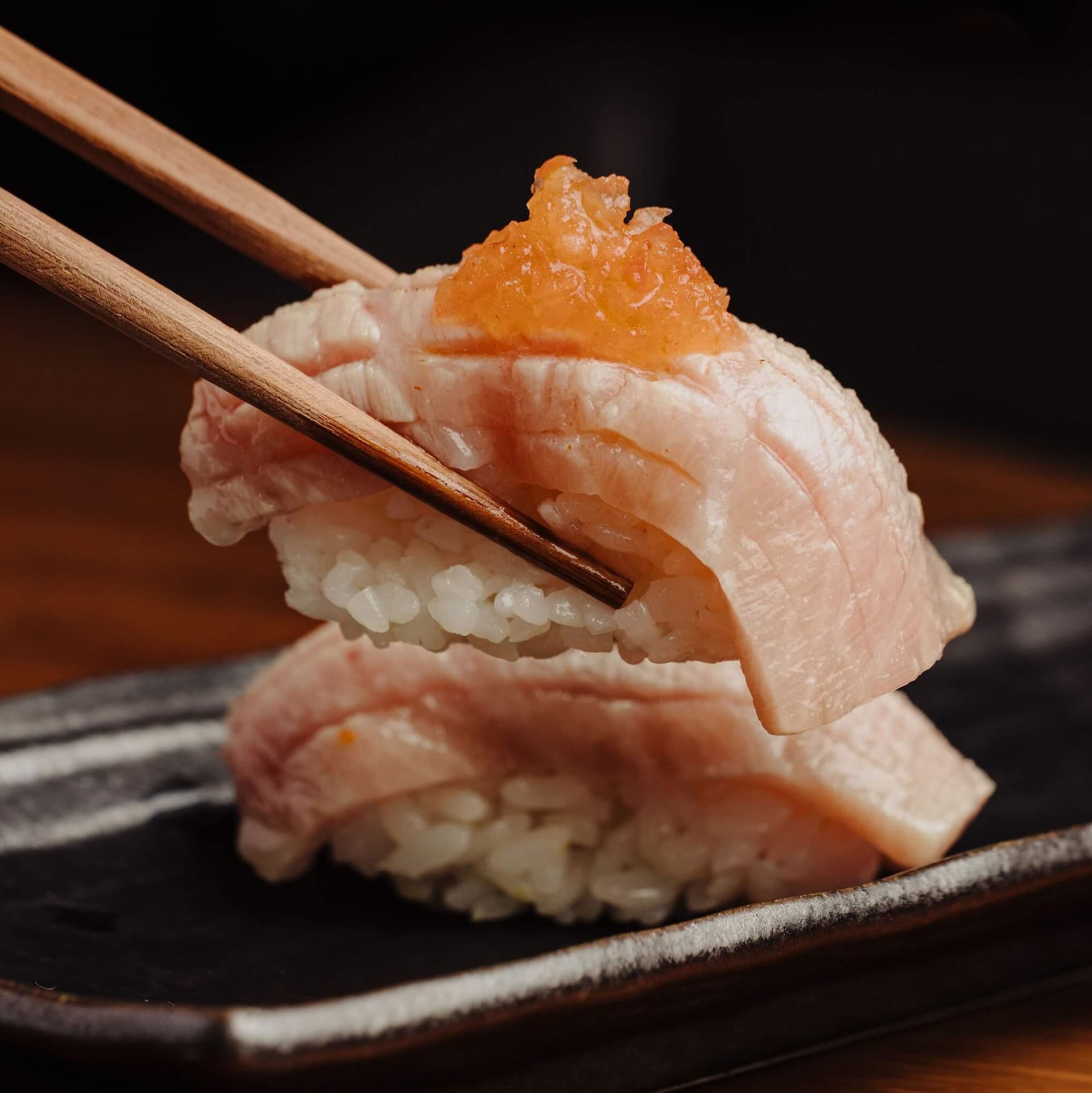 Toro flambé avec émulsion de tomates - Menu item