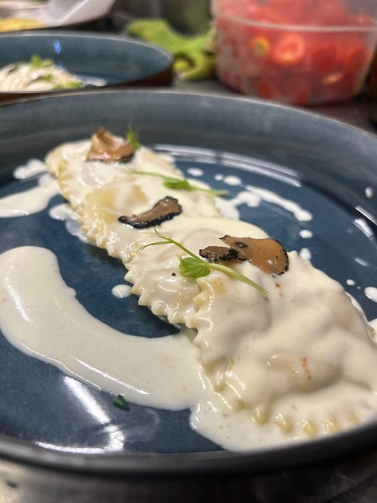 Mezzelune truffe et cèpes - Menu item