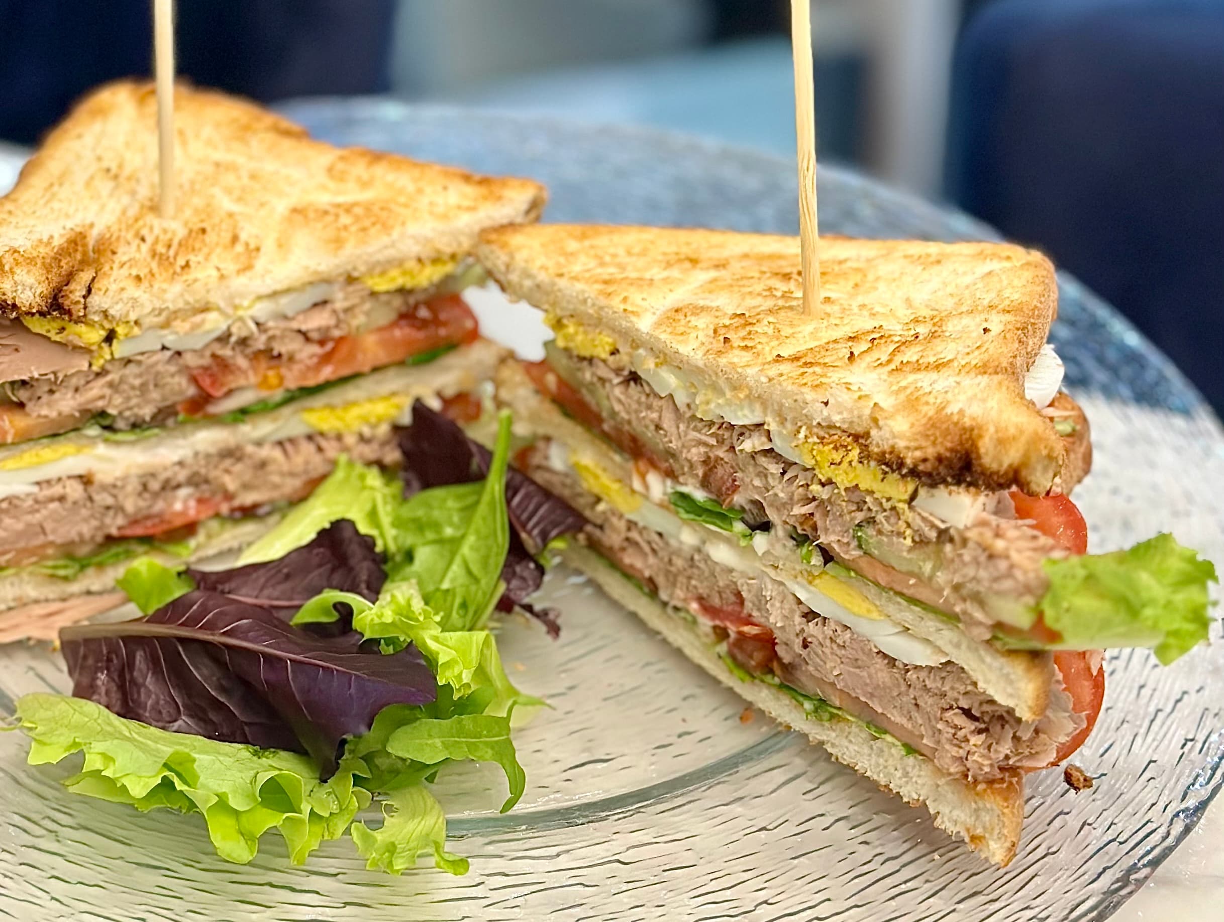Club sandwich au thon - Menu item