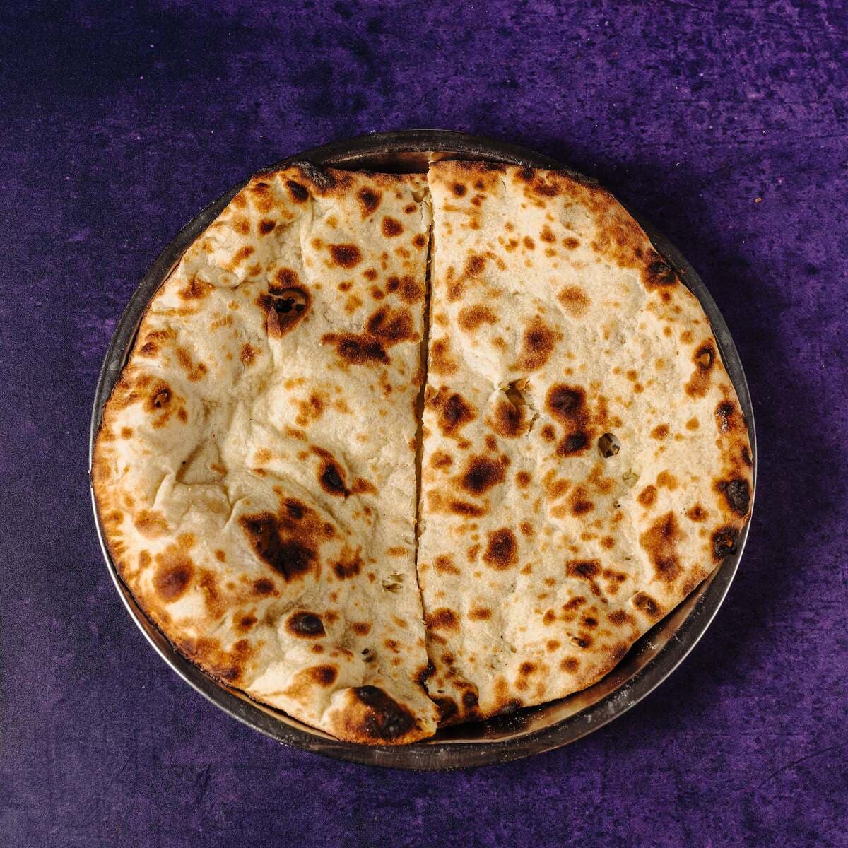 Garlic naan - Menu item