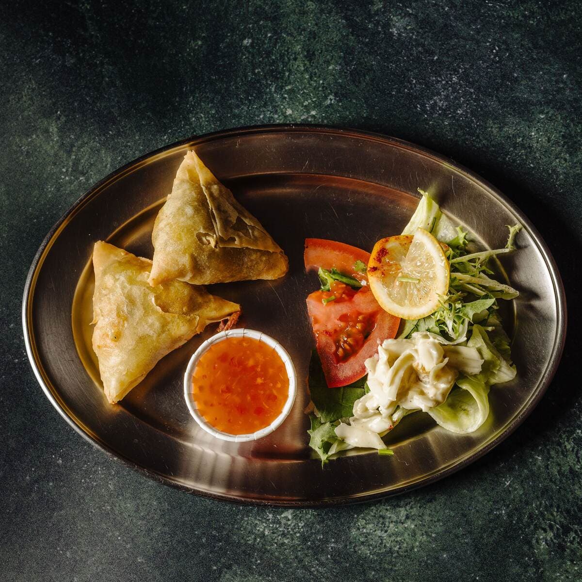 Vegetable samosas, 2 pieces - Menu item